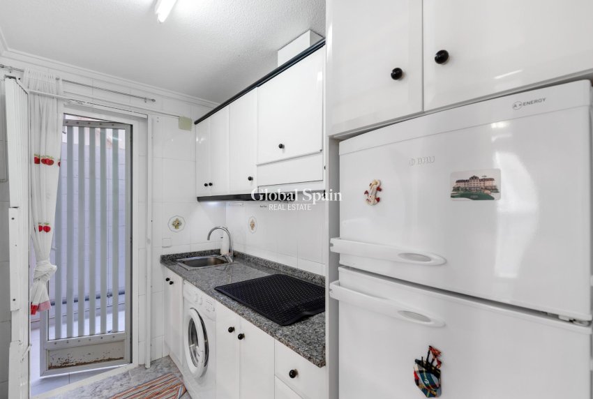 Wederverkoop - Appartement -
TORREVIEJA - Centro - Muelle Pesquero