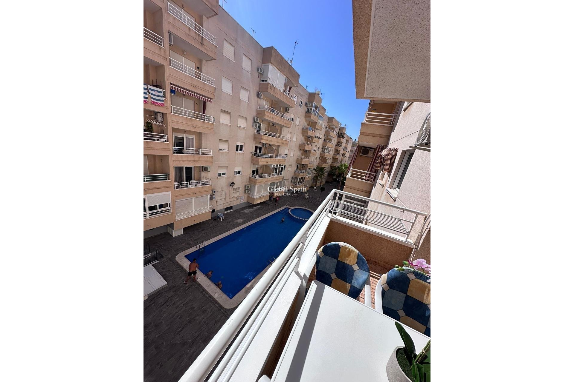 Wederverkoop - APPARTEMENT -
TORREVIEJA - Centro - Muelle Pesquero