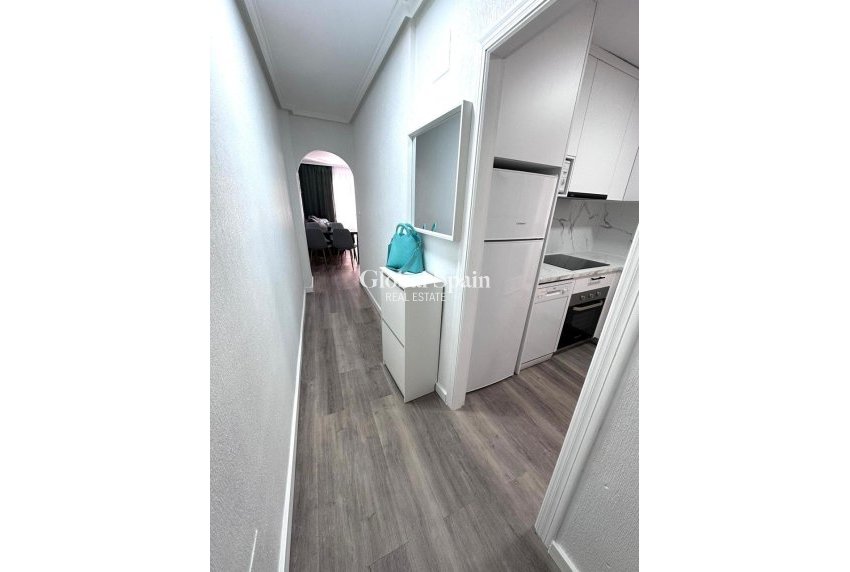 Wederverkoop - APPARTEMENT -
TORREVIEJA - Centro - Muelle Pesquero