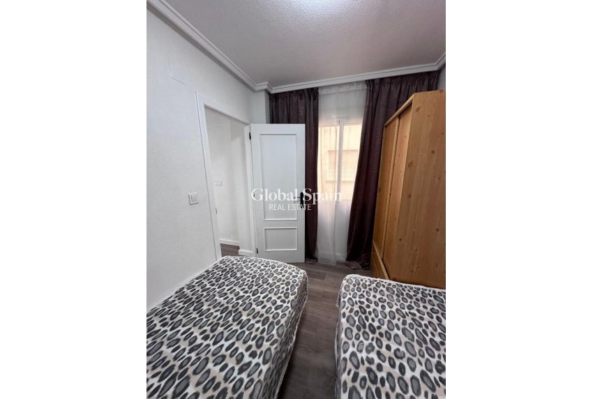 Wederverkoop - APPARTEMENT -
TORREVIEJA - Centro - Muelle Pesquero