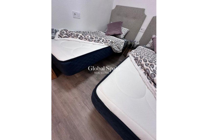 Wederverkoop - APPARTEMENT -
TORREVIEJA - Centro - Muelle Pesquero