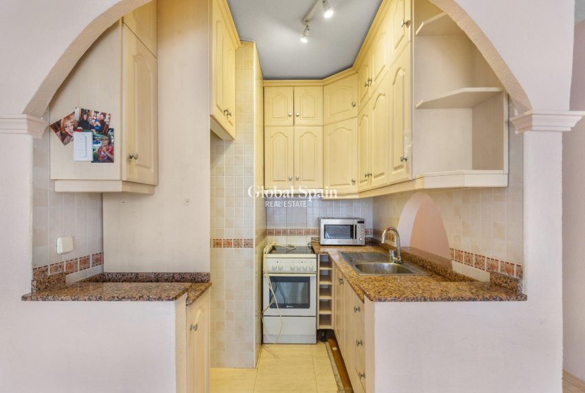 Wederverkoop - APPARTEMENT -
TORREVIEJA - Centro - Muelle Pesquero