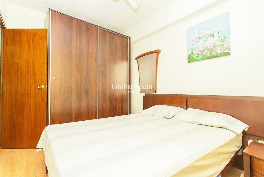 Wederverkoop - APPARTEMENT -
TORREVIEJA - Centro-Muelle Pesquero