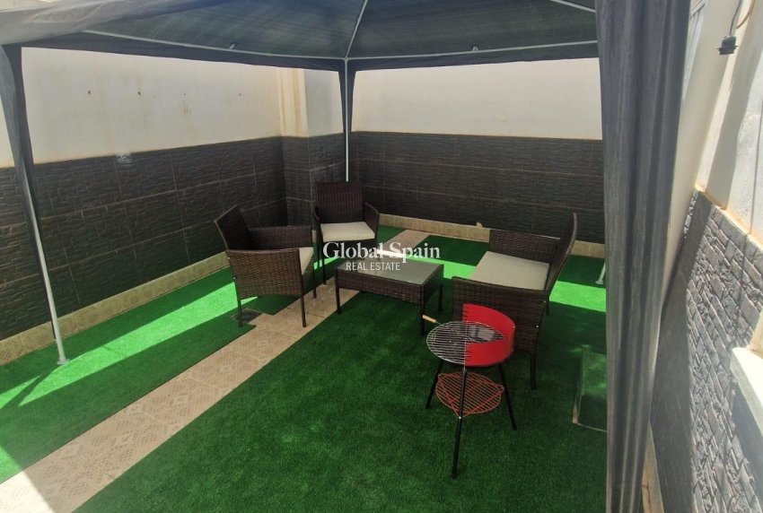 Wederverkoop - APPARTEMENT -
TORREVIEJA - Centro - Muelle Pesquero