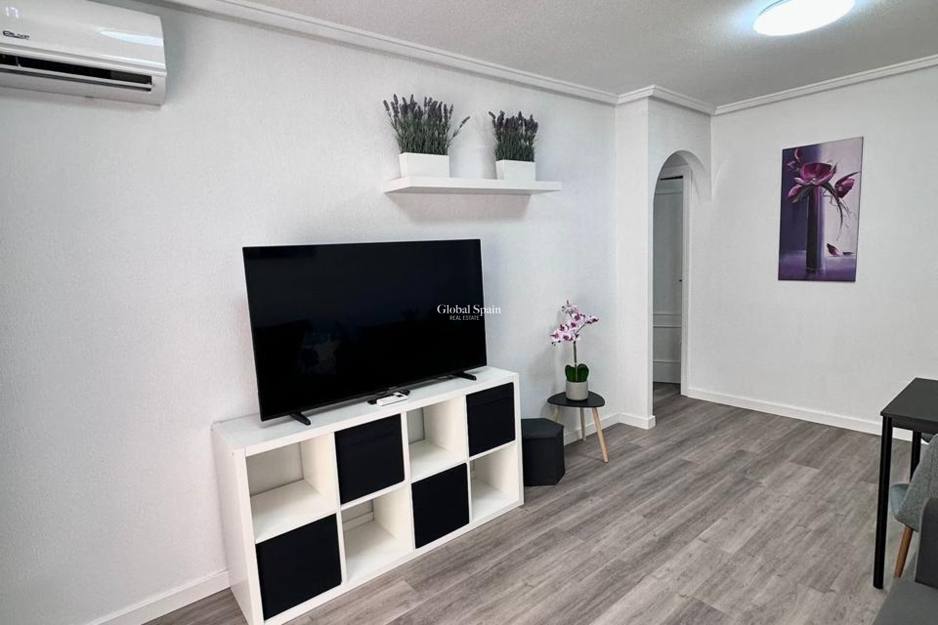 Wederverkoop - APPARTEMENT -
TORREVIEJA - Centro - Muelle Pesquero