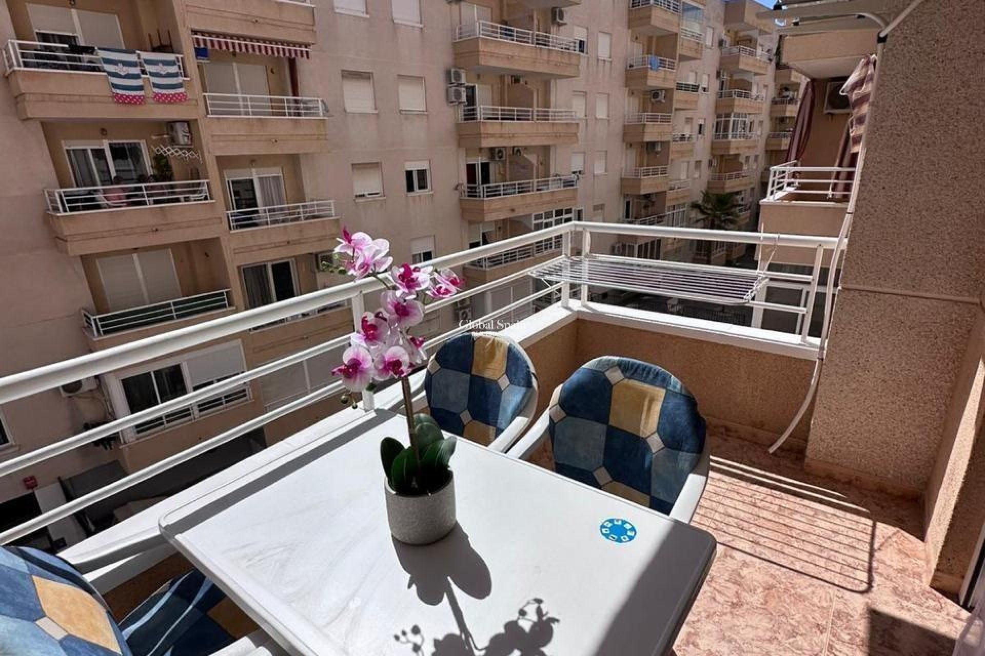 Wederverkoop - APPARTEMENT -
TORREVIEJA - Centro - Muelle Pesquero