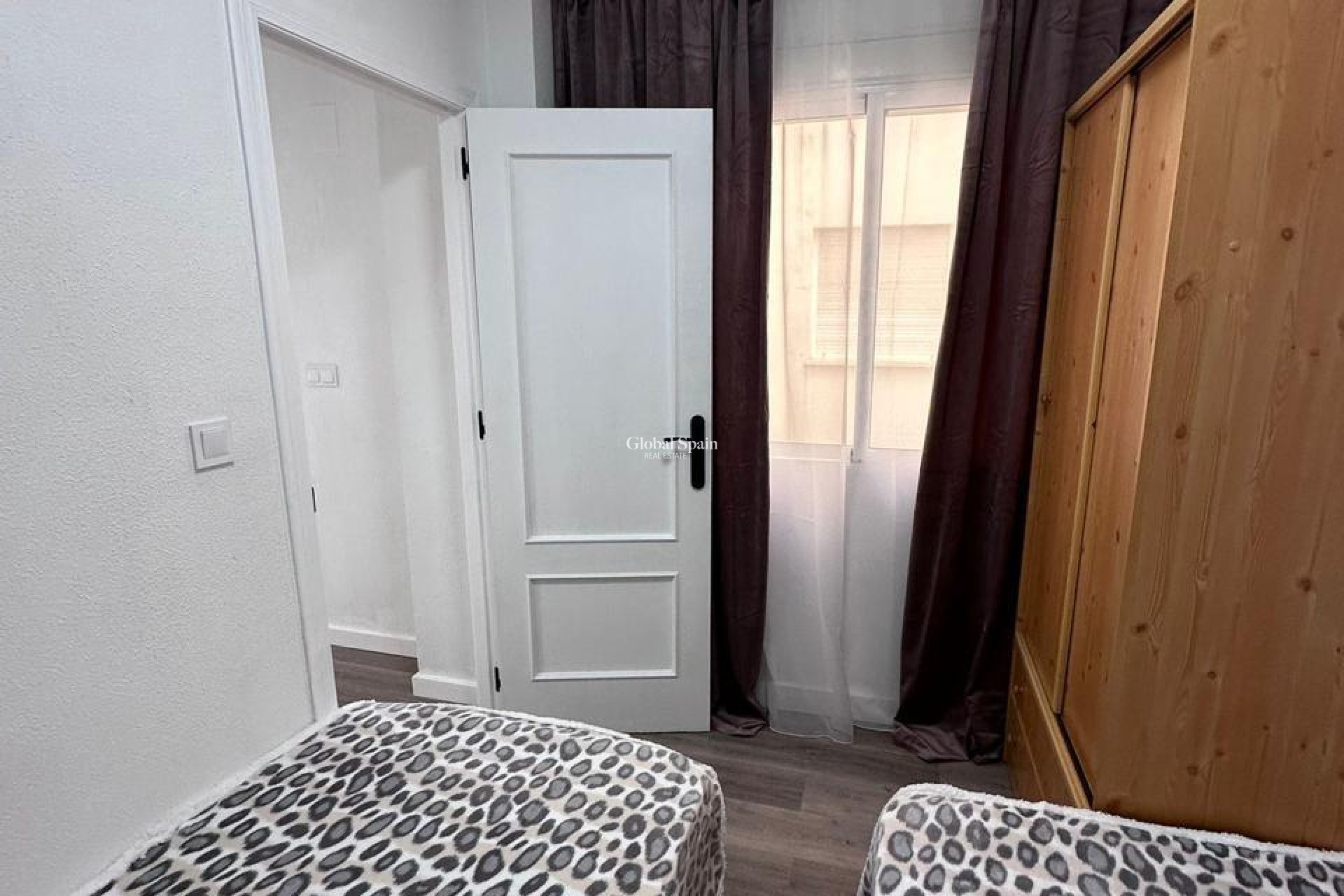 Wederverkoop - APPARTEMENT -
TORREVIEJA - Centro - Muelle Pesquero