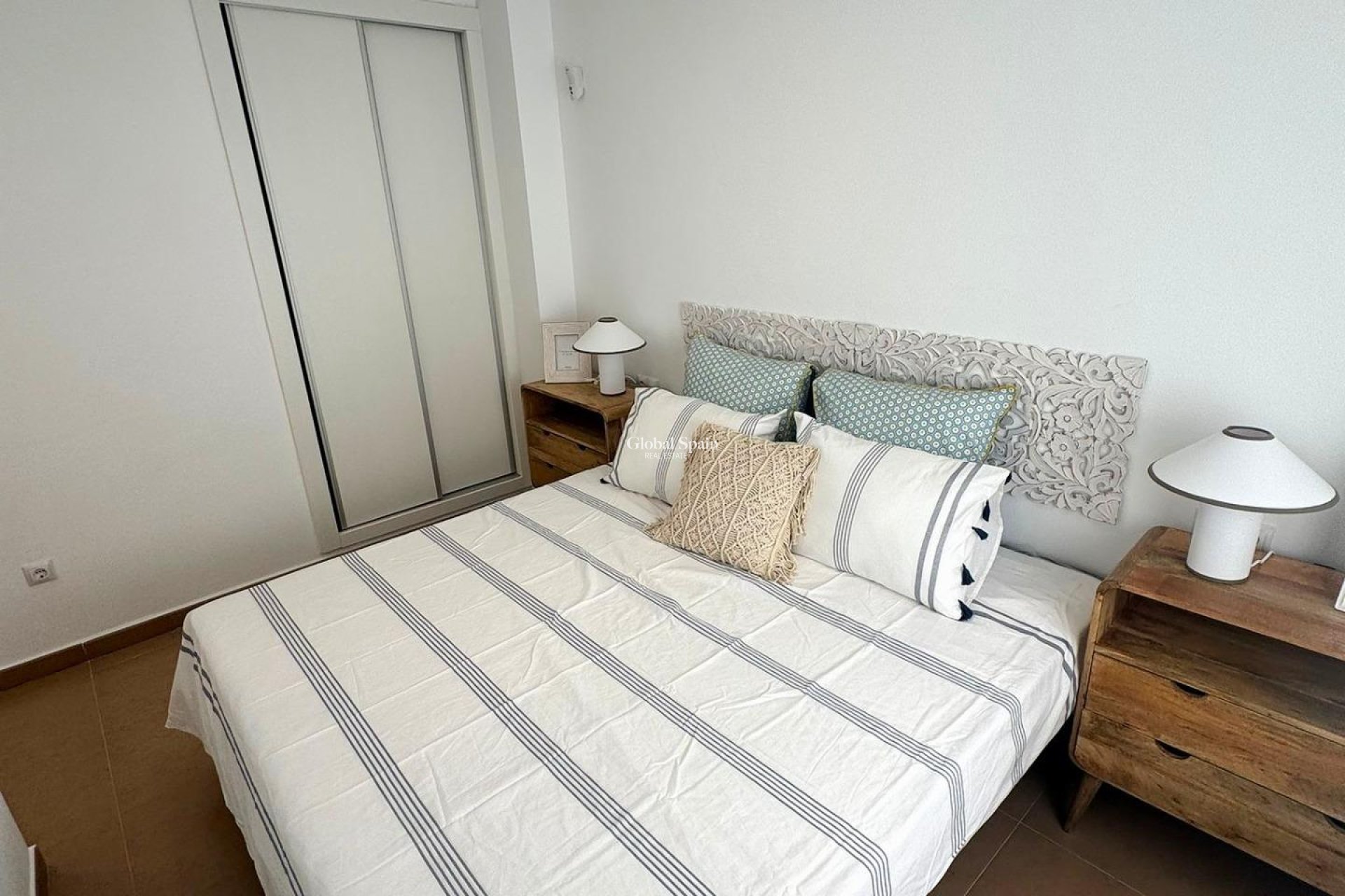 Wederverkoop - APPARTEMENT -
TORREVIEJA - Centro - Muelle Pesquero