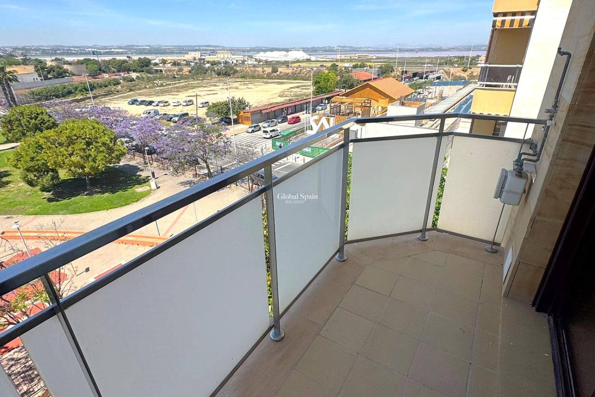 Wederverkoop - APPARTEMENT -
TORREVIEJA - Centro - Muelle Pesquero