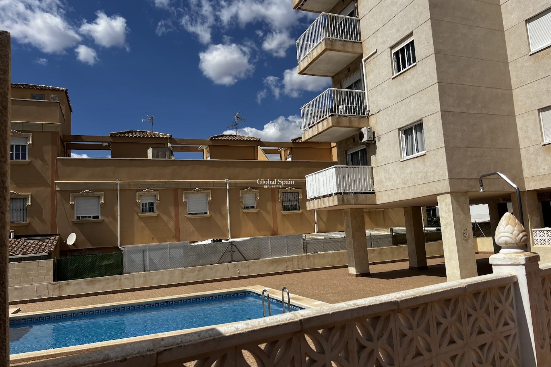 Wederverkoop - Appartement -
TORREVIEJA - Centro