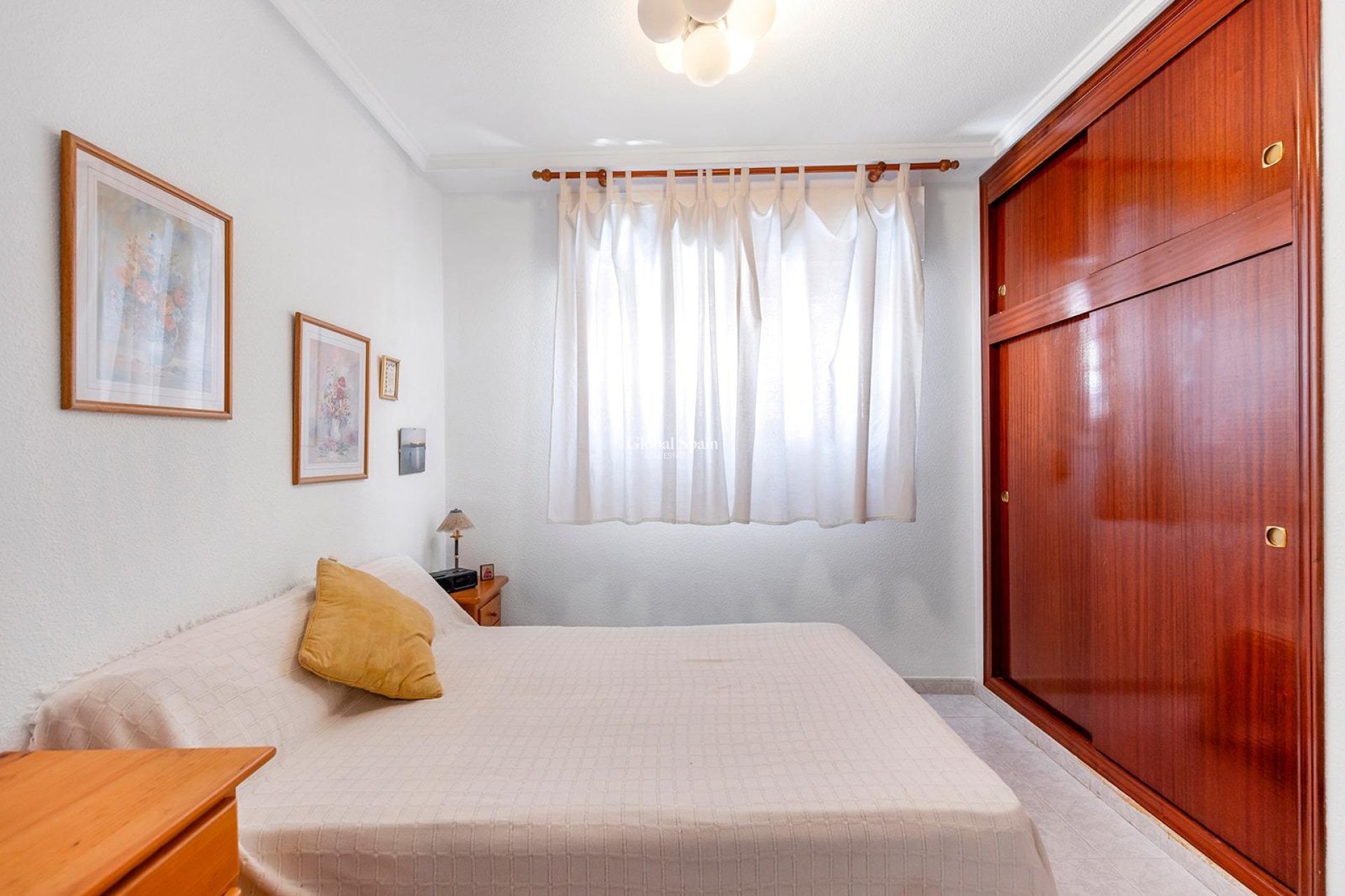 Wederverkoop - Appartement -
TORREVIEJA - Centro