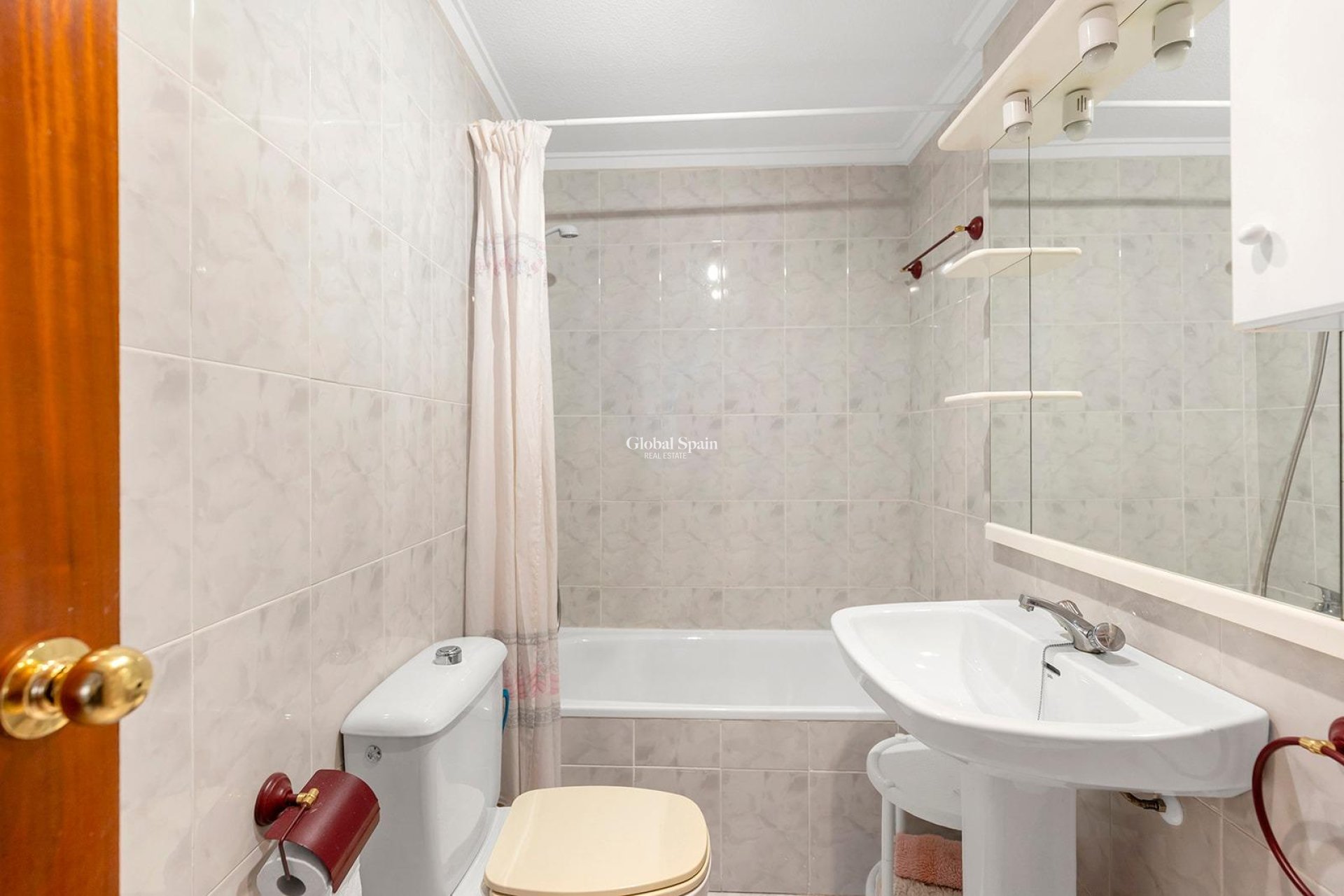 Wederverkoop - Appartement -
TORREVIEJA - Centro