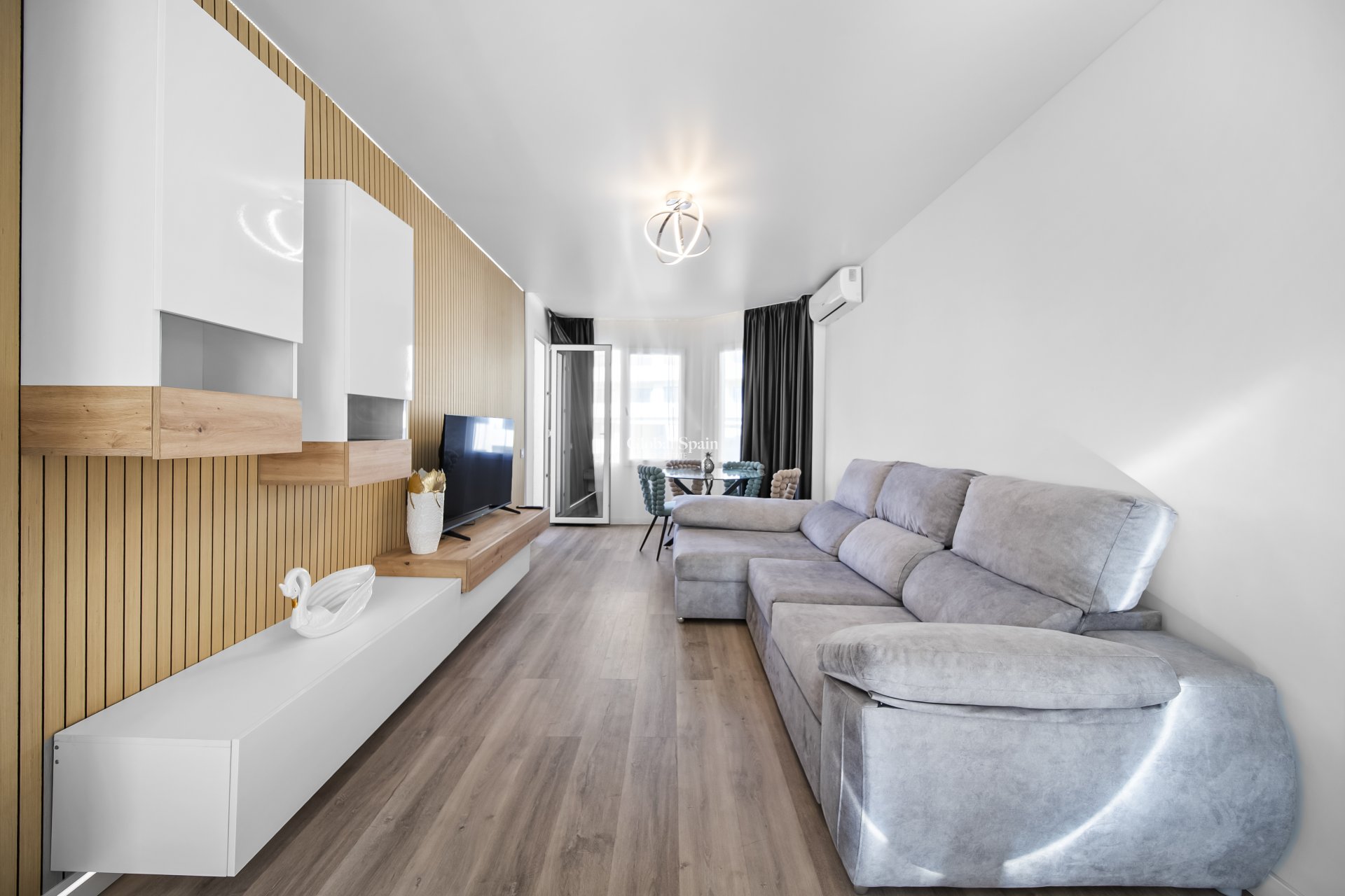 Wederverkoop - Appartement -
TORREVIEJA - Centro