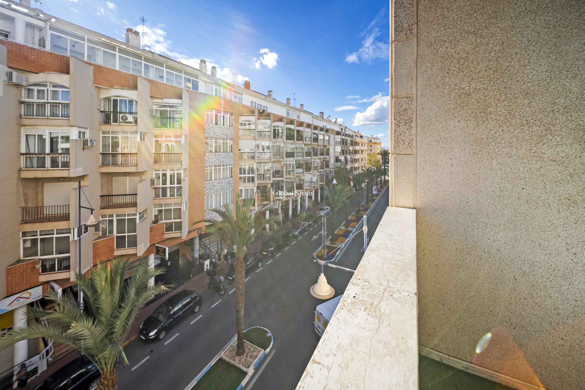 Wederverkoop - Appartement -
TORREVIEJA - Centro