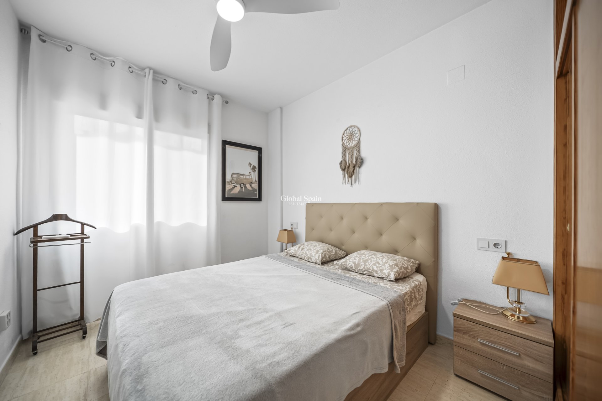 Wederverkoop - APPARTEMENT -
TORREVIEJA - Centro