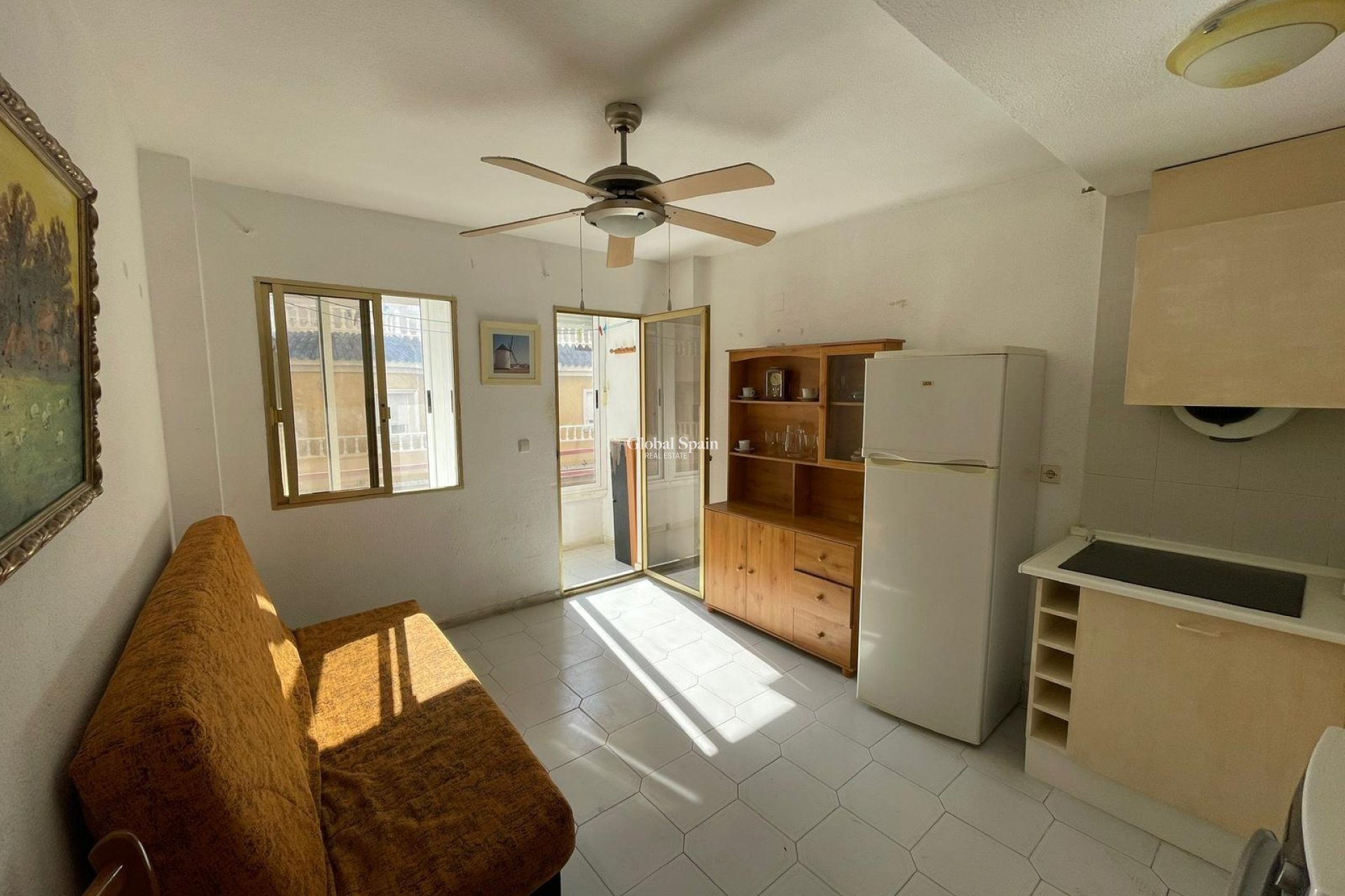 Wederverkoop - APPARTEMENT -
TORREVIEJA - Centro