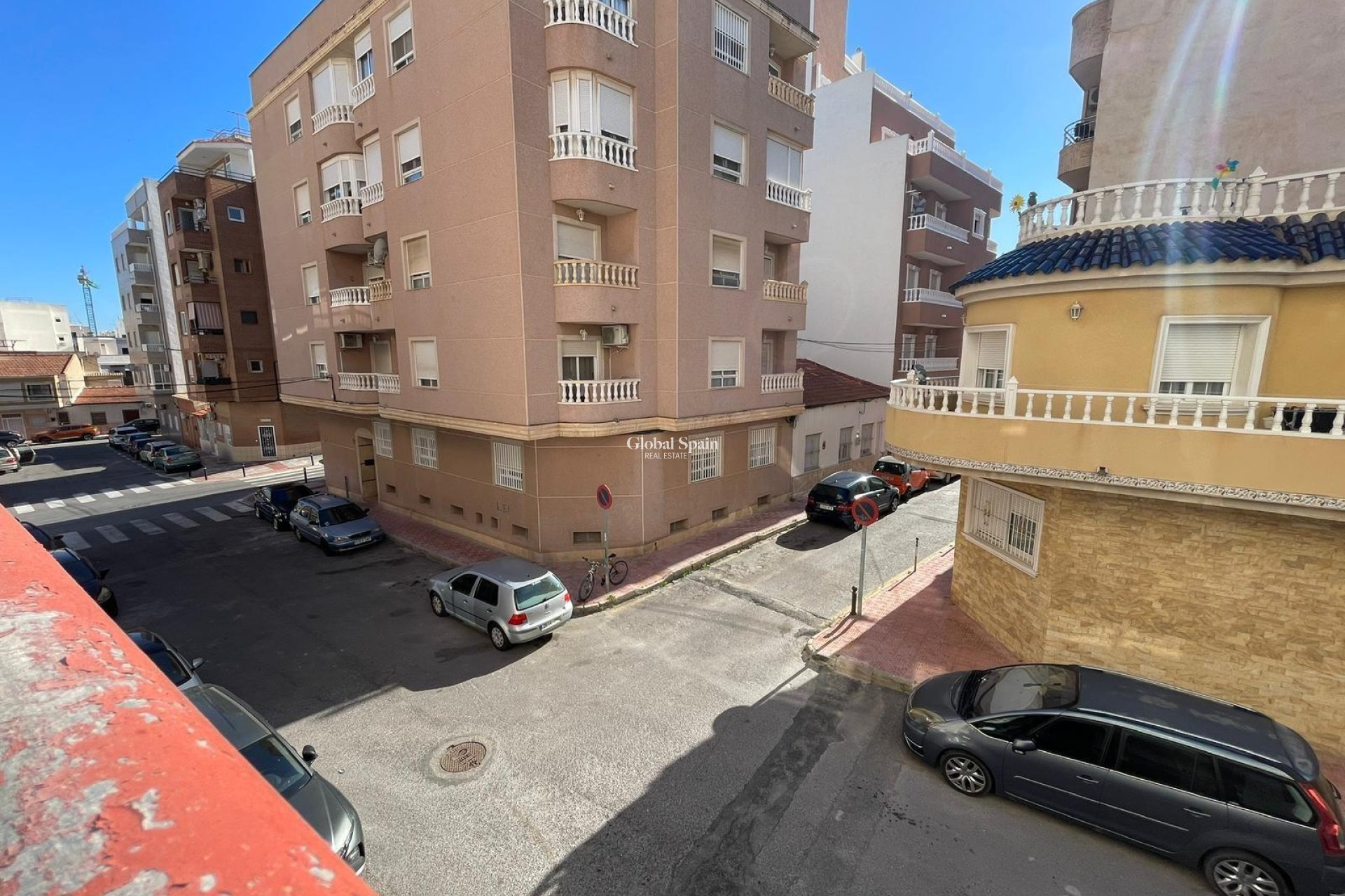 Wederverkoop - APPARTEMENT -
TORREVIEJA - Centro