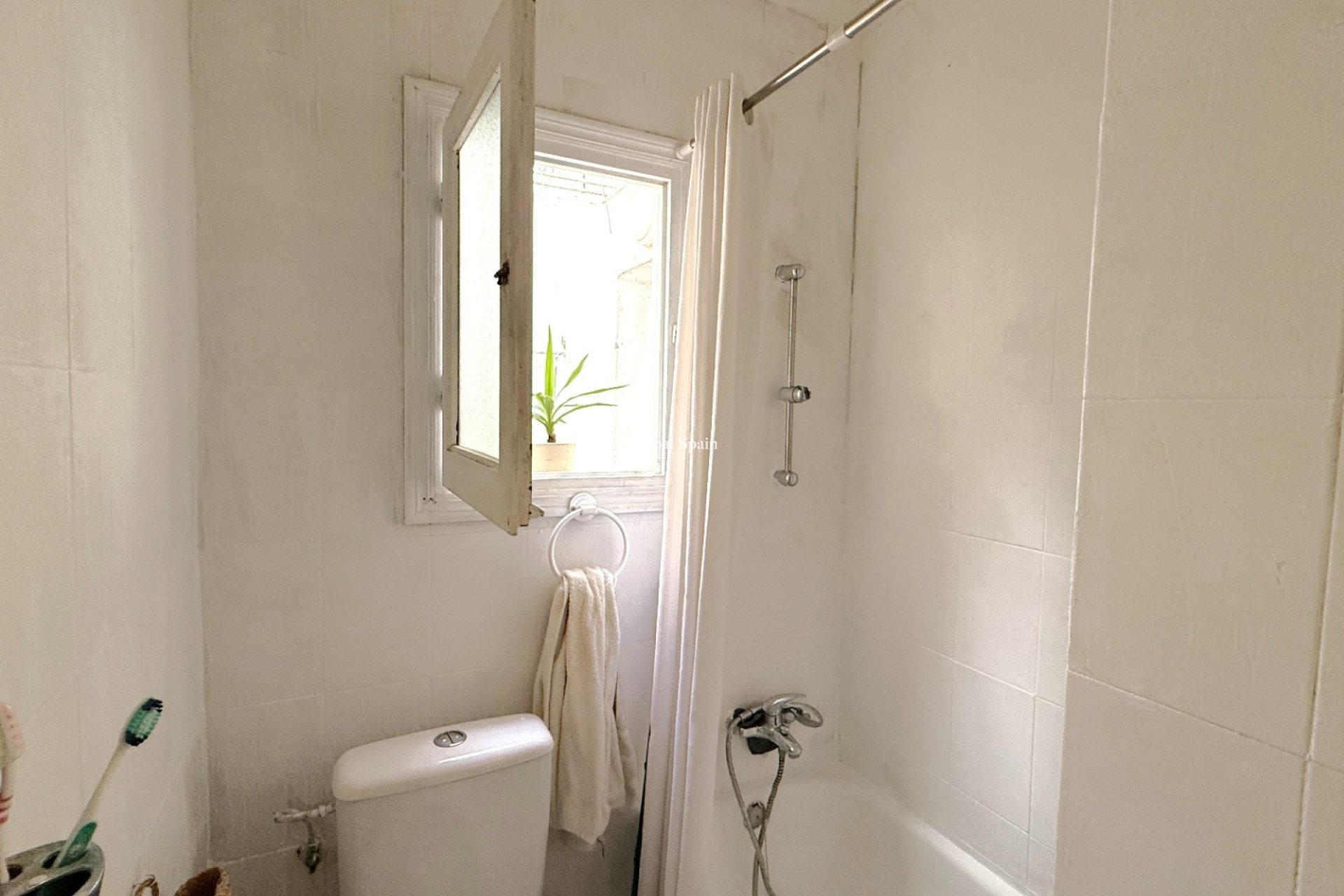 Wederverkoop - APPARTEMENT -
TORREVIEJA - Costa Blanca Sur