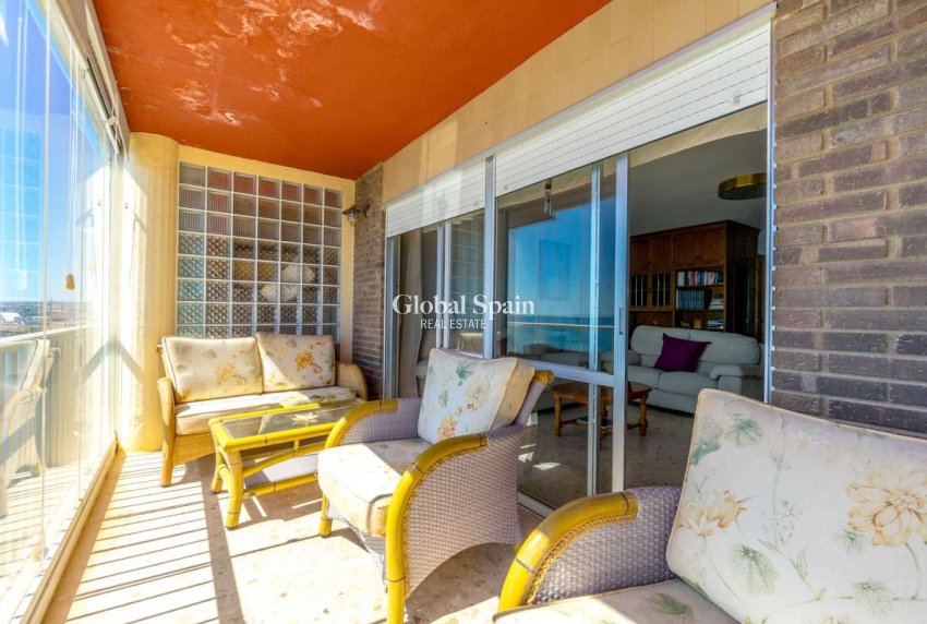 Wederverkoop - APPARTEMENT -
TORREVIEJA - Costa Blanca