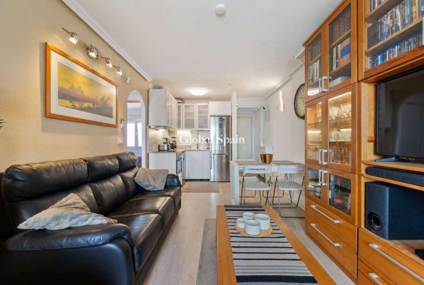 Wederverkoop - APPARTEMENT -
TORREVIEJA - Costa Blanca