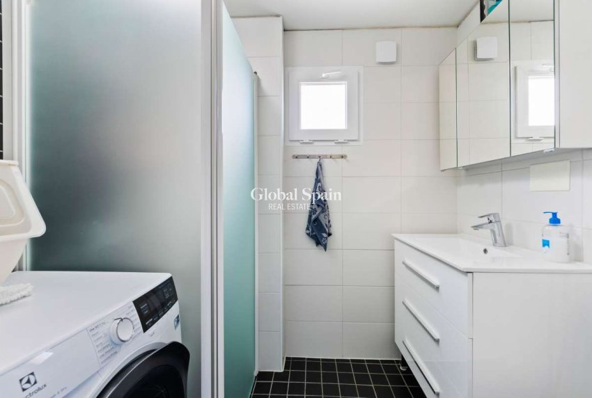 Wederverkoop - APPARTEMENT -
TORREVIEJA - Costa Blanca