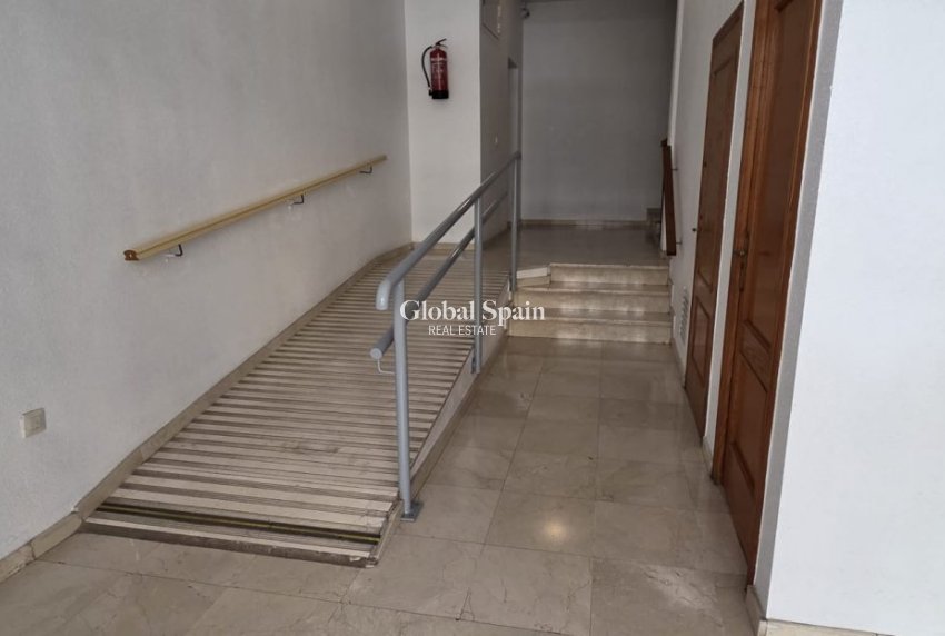 Wederverkoop - APPARTEMENT -
TORREVIEJA - Costa Blanca