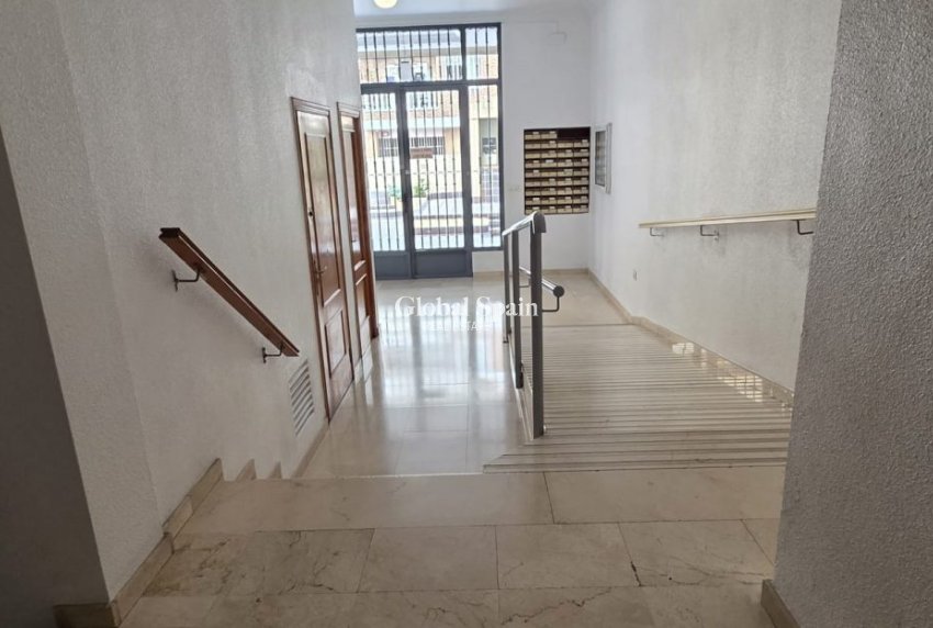 Wederverkoop - APPARTEMENT -
TORREVIEJA - Costa Blanca