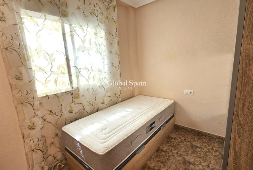 Wederverkoop - APPARTEMENT -
TORREVIEJA - Costa Blanca