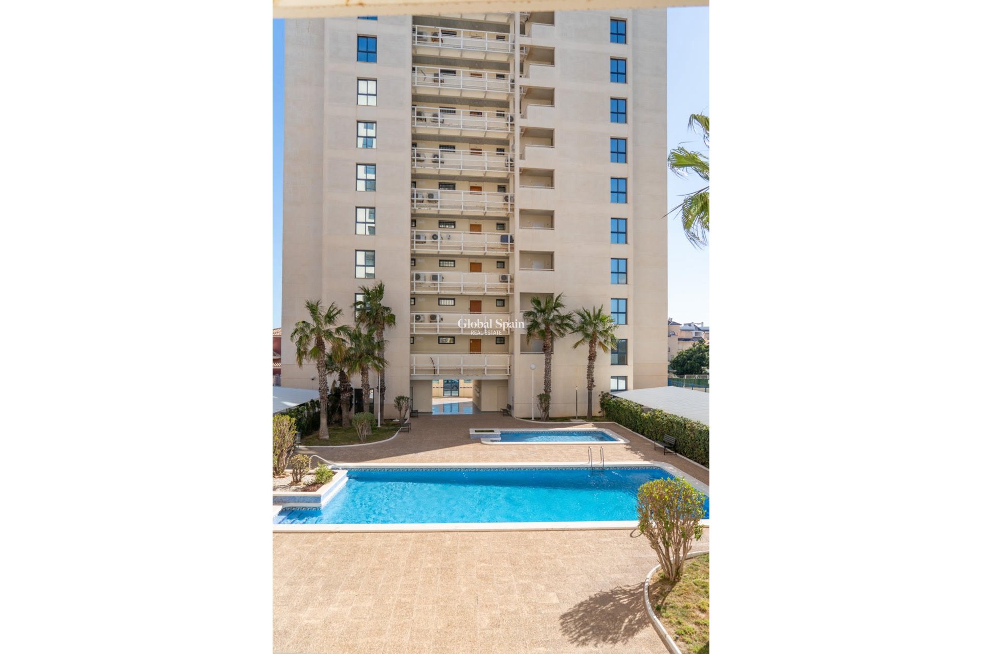 Wederverkoop - APPARTEMENT -
TORREVIEJA - Costa Blanca