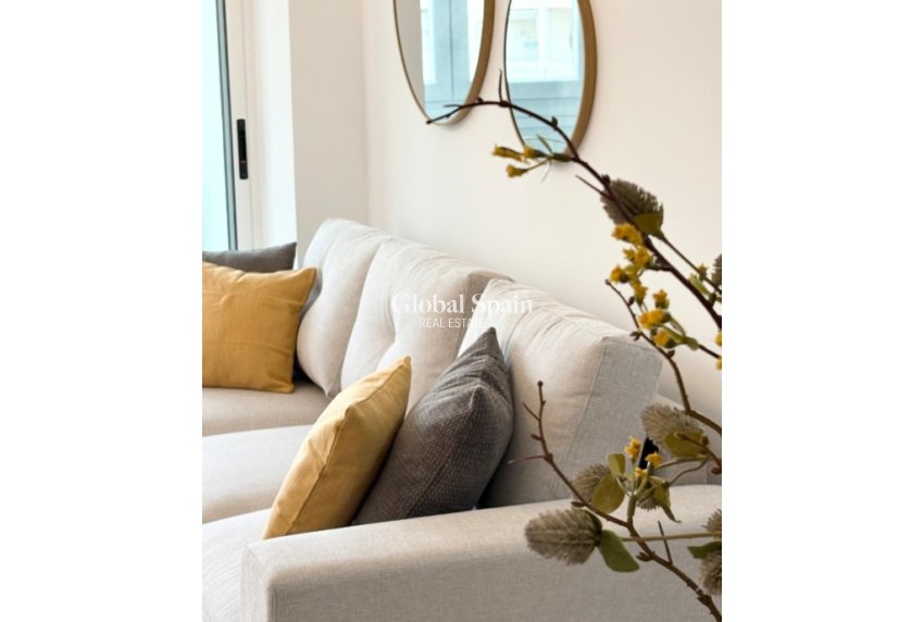 Wederverkoop - APPARTEMENT -
TORREVIEJA - Costa Blanca