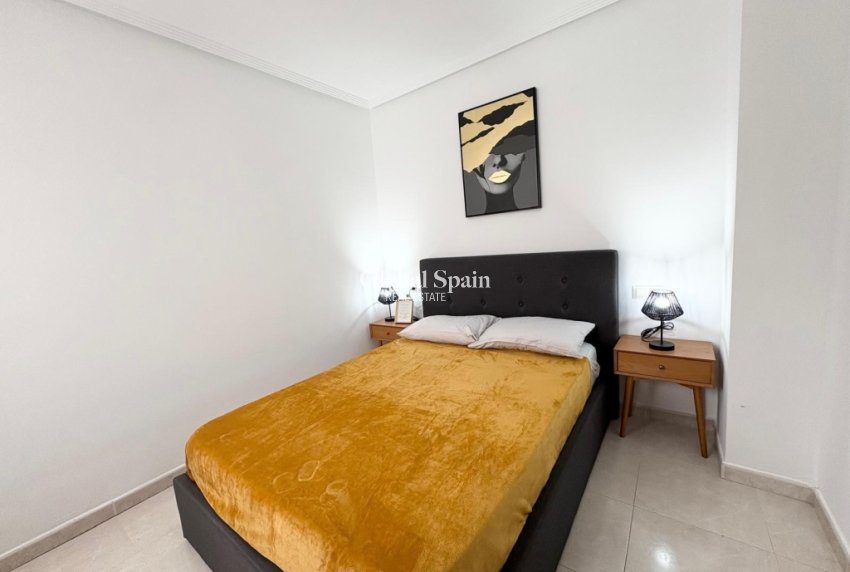 Wederverkoop - APPARTEMENT -
TORREVIEJA - Costa Blanca