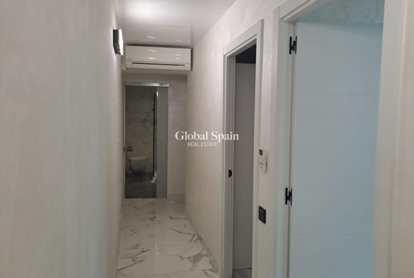 Wederverkoop - APPARTEMENT -
TORREVIEJA - Costa Blanca