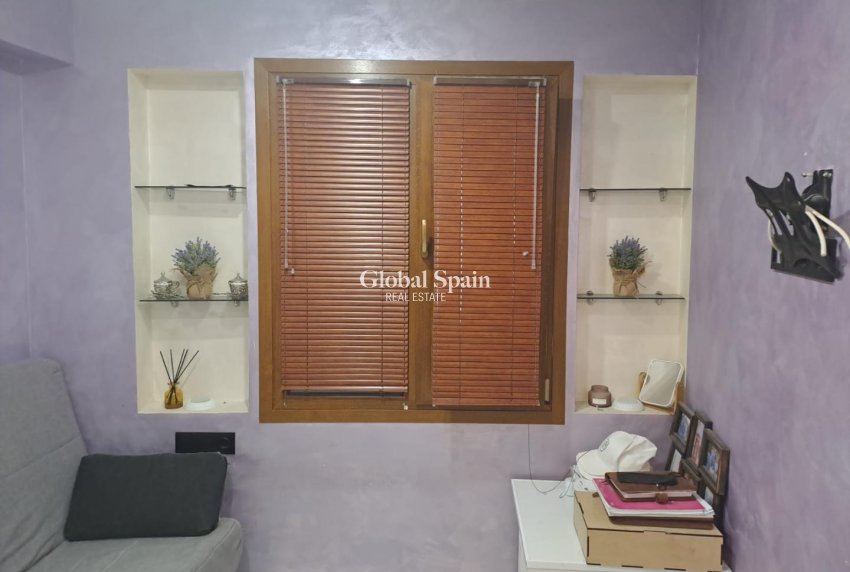 Wederverkoop - APPARTEMENT -
TORREVIEJA - Costa Blanca