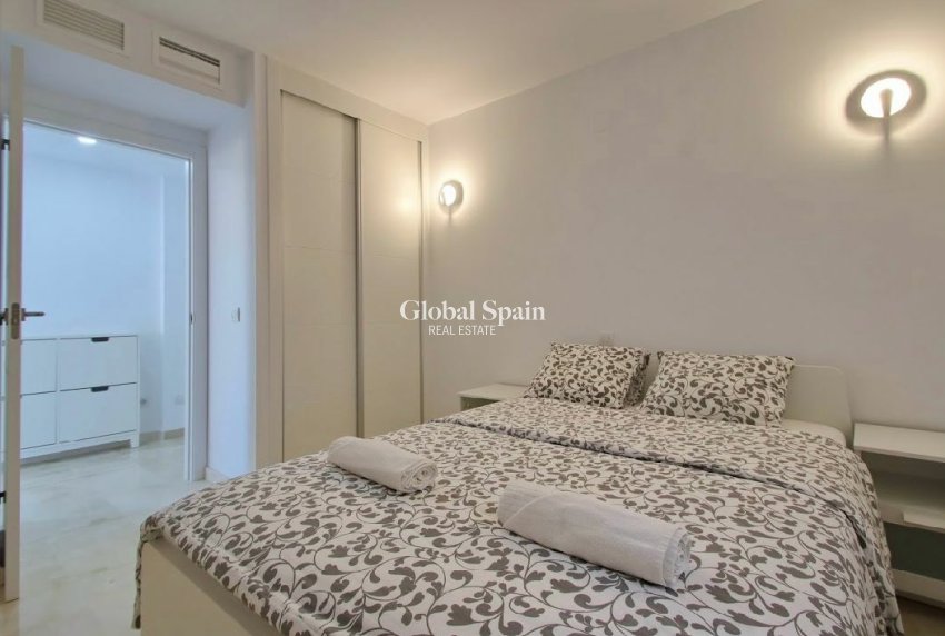 Wederverkoop - APPARTEMENT -
TORREVIEJA - Costa Blanca