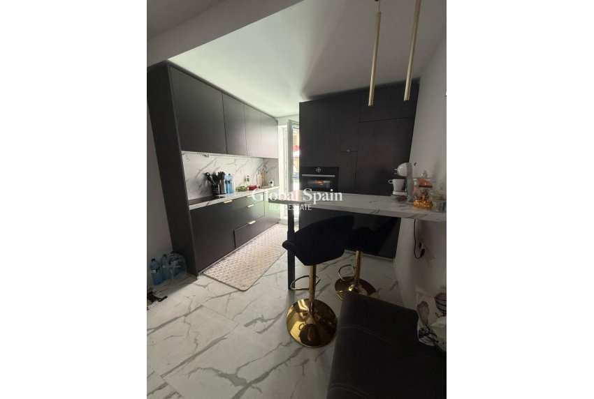 Wederverkoop - APPARTEMENT -
TORREVIEJA - Costa Blanca