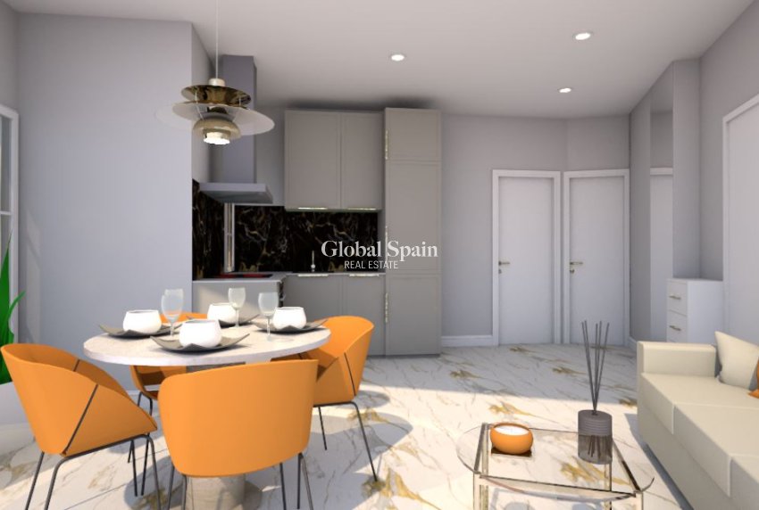 Wederverkoop - APPARTEMENT -
TORREVIEJA - Costa Blanca