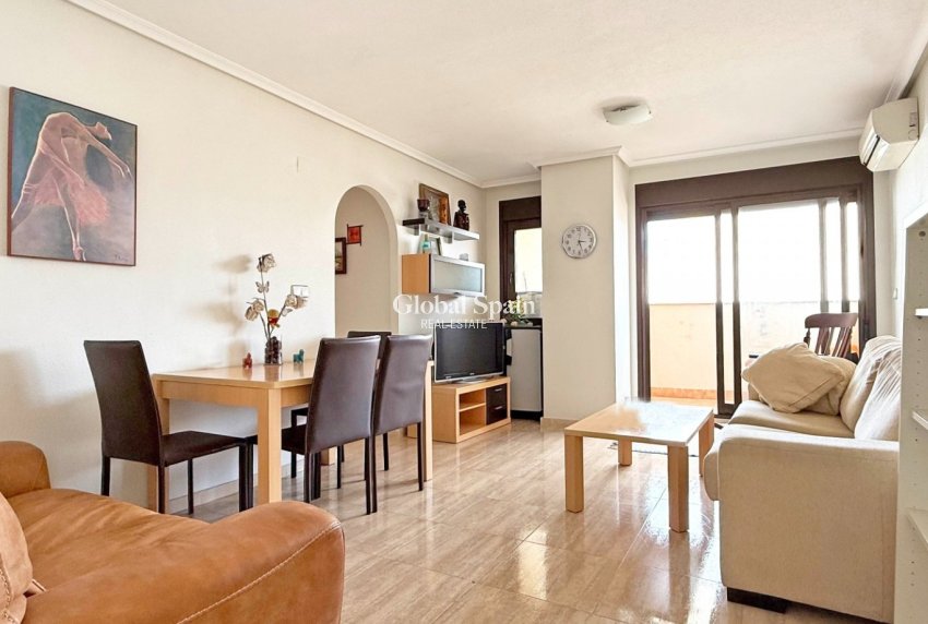 Wederverkoop - APPARTEMENT -
TORREVIEJA - Costa Blanca
