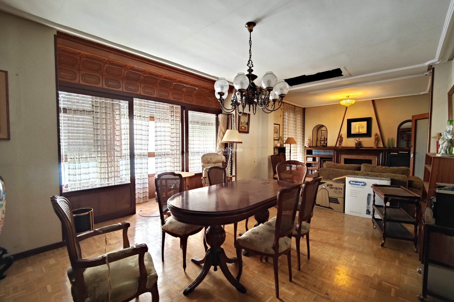 Wederverkoop - APPARTEMENT -
TORREVIEJA - Costa Blanca