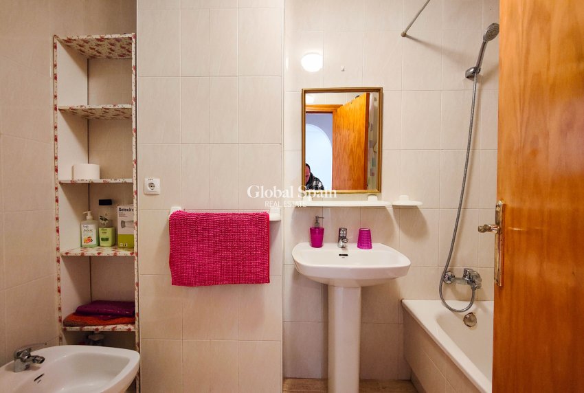 Wederverkoop - APPARTEMENT -
TORREVIEJA - Costa Blanca