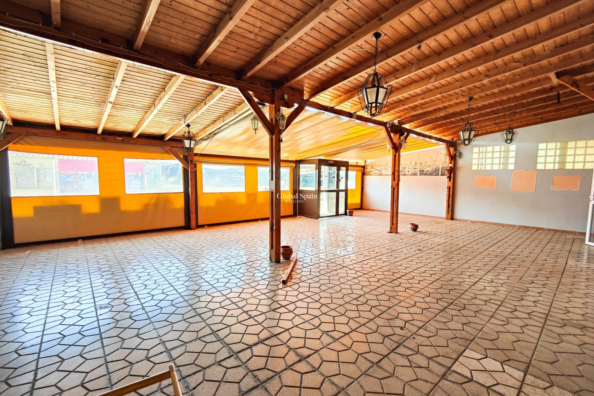 Wederverkoop - APPARTEMENT -
TORREVIEJA - Costa Blanca