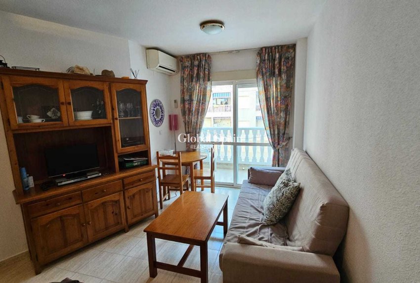 Wederverkoop - APPARTEMENT -
TORREVIEJA - Costa Blanca