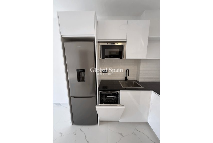 Wederverkoop - APPARTEMENT -
TORREVIEJA - Costa Blanca