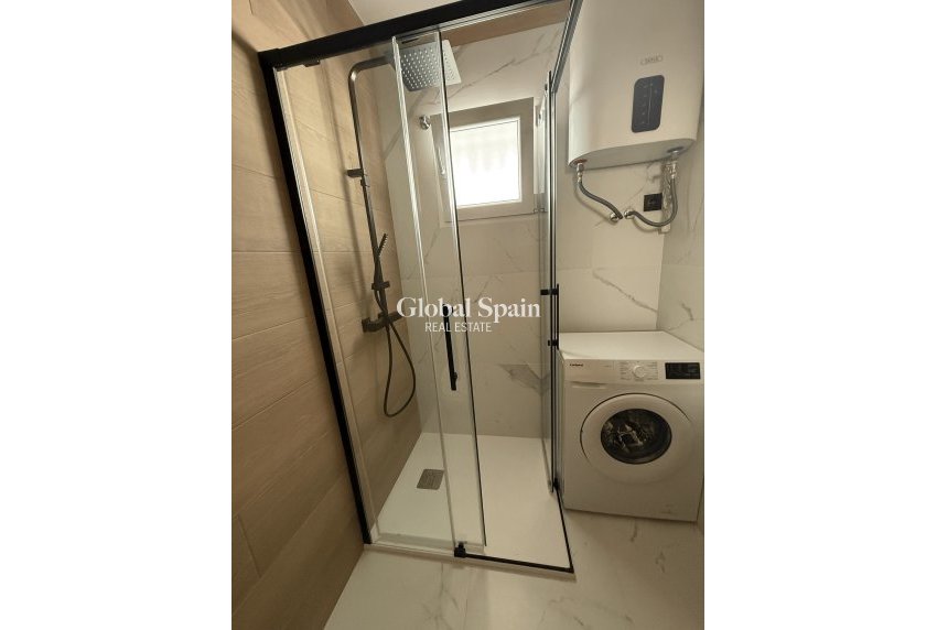 Wederverkoop - APPARTEMENT -
TORREVIEJA - Costa Blanca