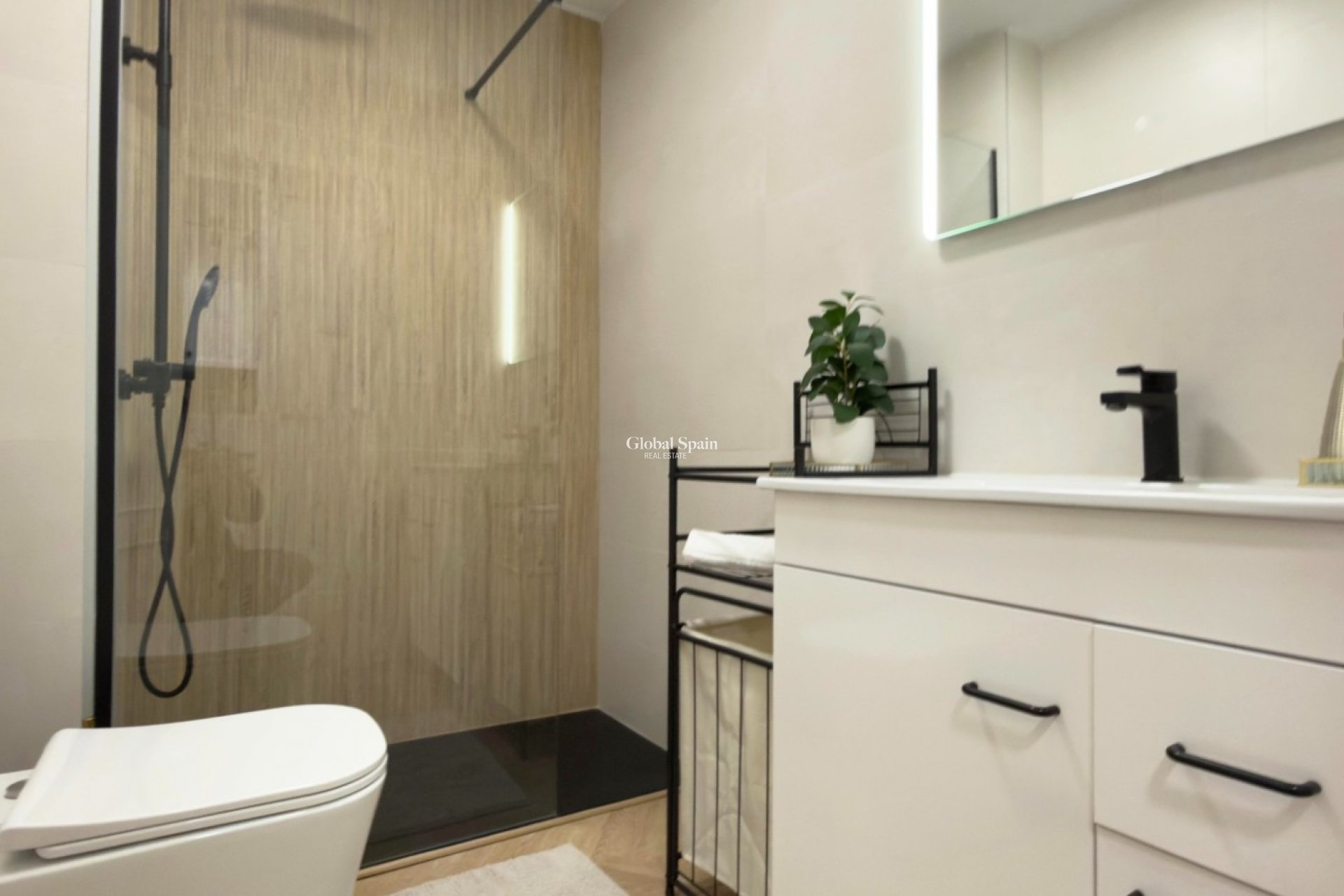 Wederverkoop - APPARTEMENT -
TORREVIEJA - Costa Blanca