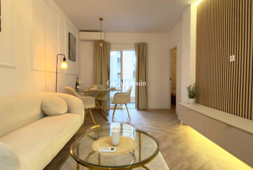 Wederverkoop - APPARTEMENT -
TORREVIEJA - Costa Blanca