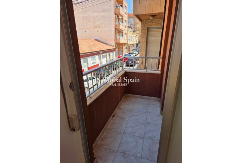 Wederverkoop - APPARTEMENT -
TORREVIEJA - Costa Blanca