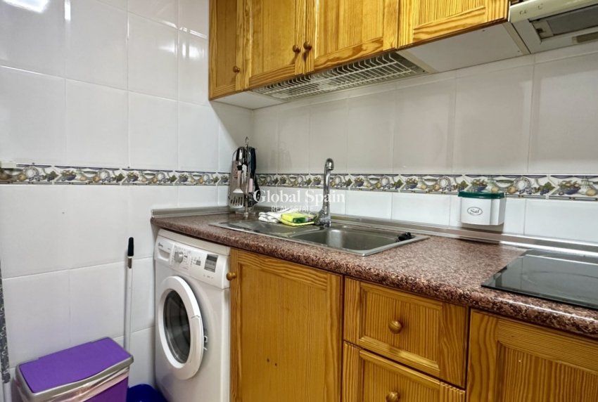 Wederverkoop - APPARTEMENT -
TORREVIEJA - Costa Blanca
