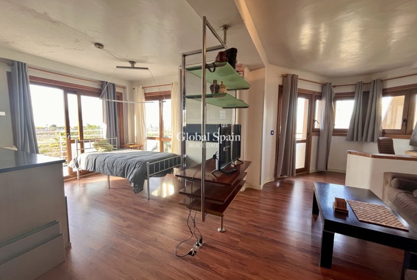 Wederverkoop - APPARTEMENT -
TORREVIEJA - Costa Blanca