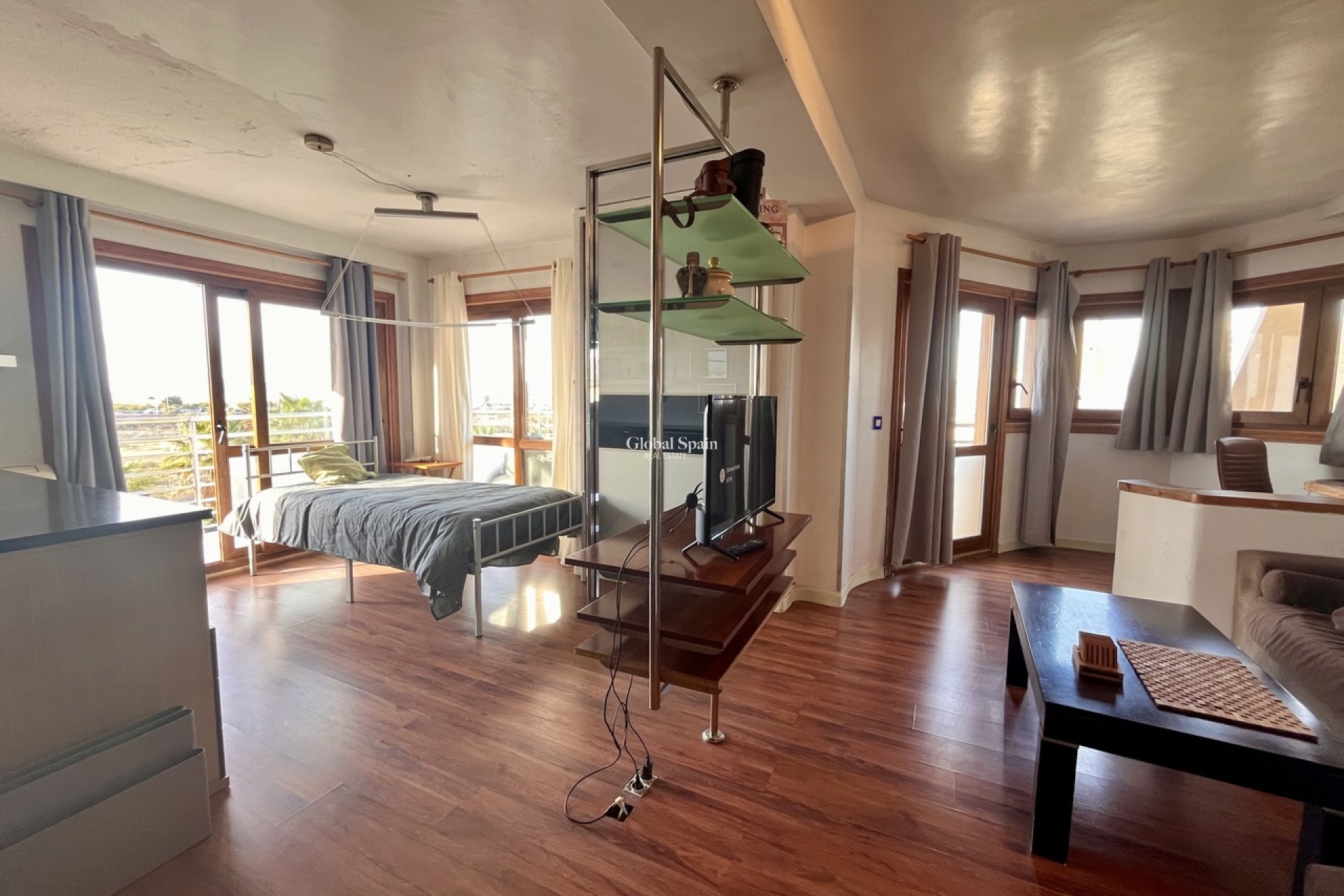 Wederverkoop - APPARTEMENT -
TORREVIEJA - Costa Blanca