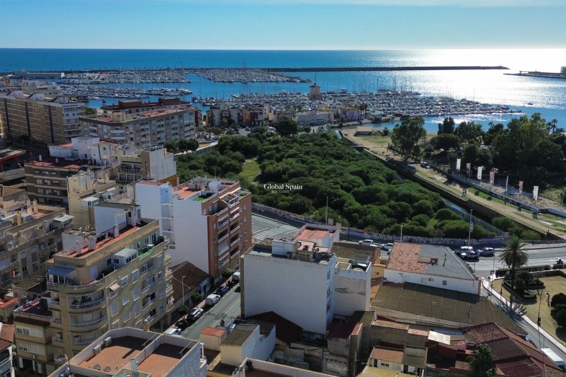 Wederverkoop - APPARTEMENT -
TORREVIEJA - Costa Blanca